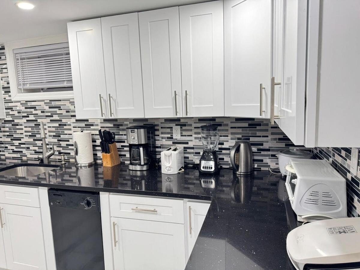 2-bedroom Sleeps 6 Near Ewr & American Dream Newark