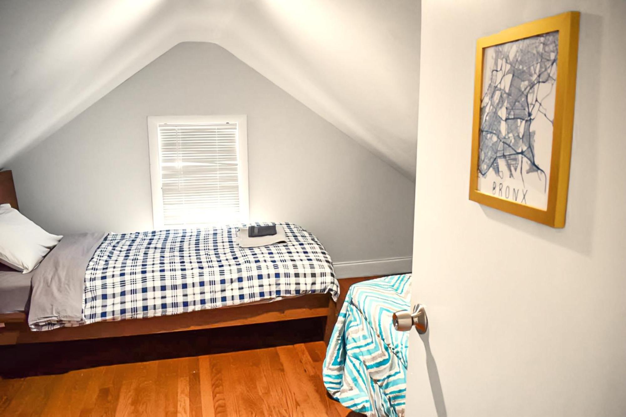 Spacious Cozy Retreat, Sleeps 10, Near Nyc & Ewr * Newark