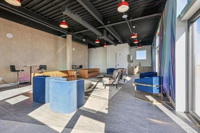 Rosy Retreat With Nyc Views By The Train, Free Parking, 3 Beds, 20 Percent Off 7 Days Apartment *