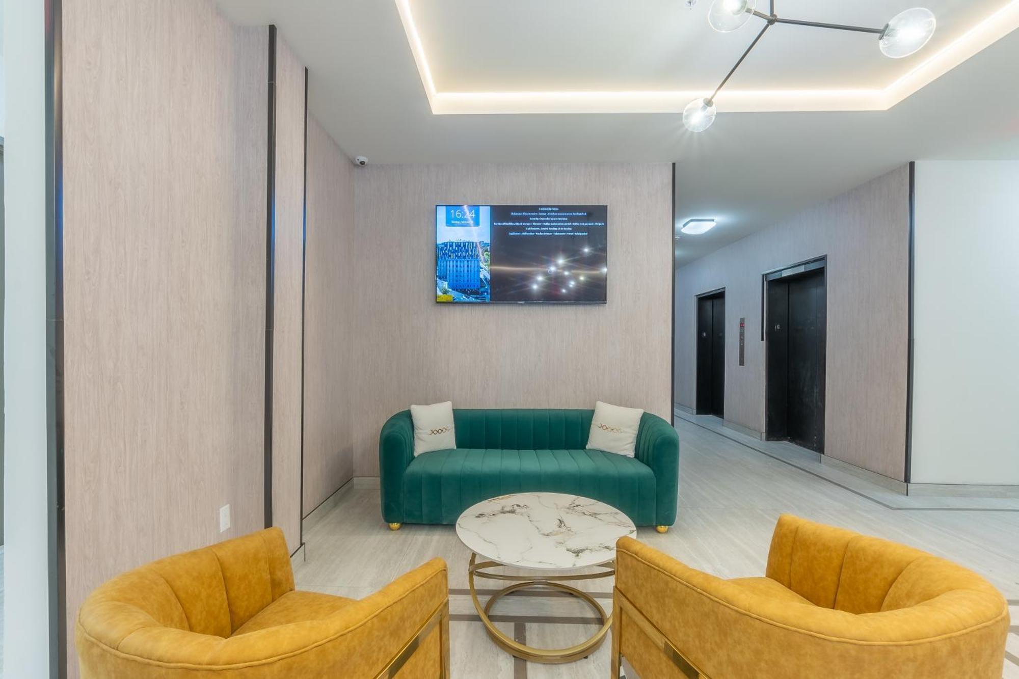 Rosy Retreat With Nyc Views By The Train, Free Parking, 3 Beds, 20 Percent Off 7 Days Newark