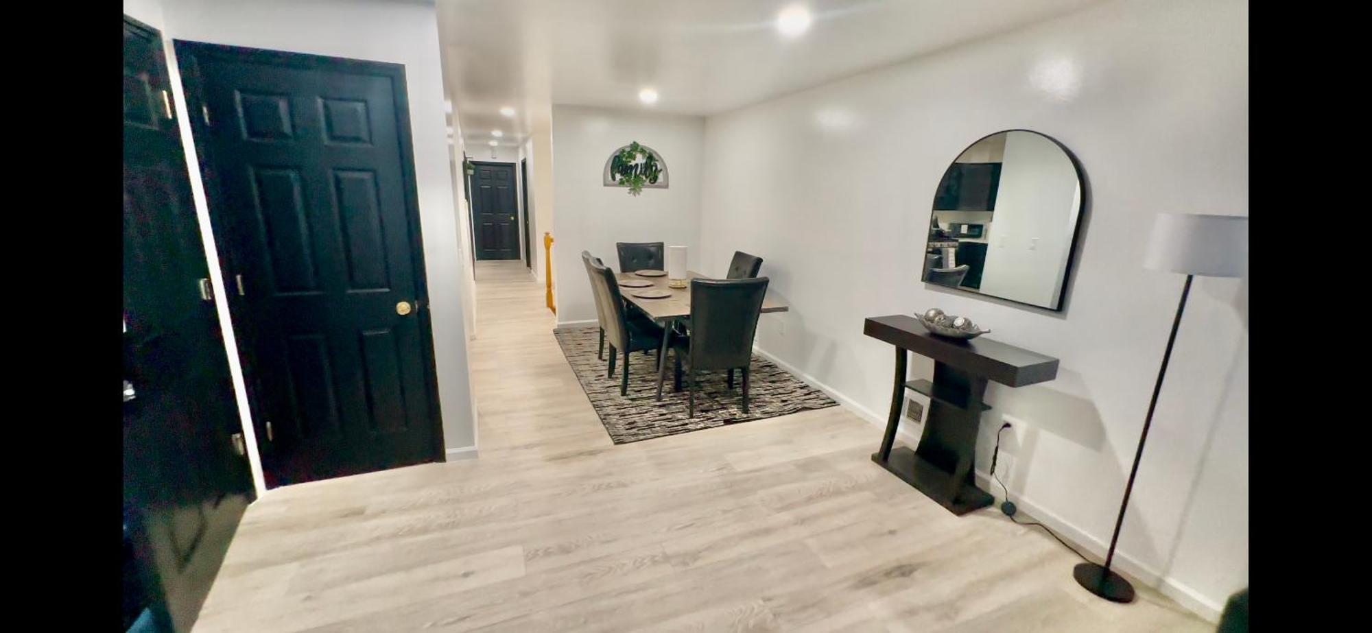 5 Beds 3 Baths Near Ewr Nyc Dreammall Metlife Apartment Newark