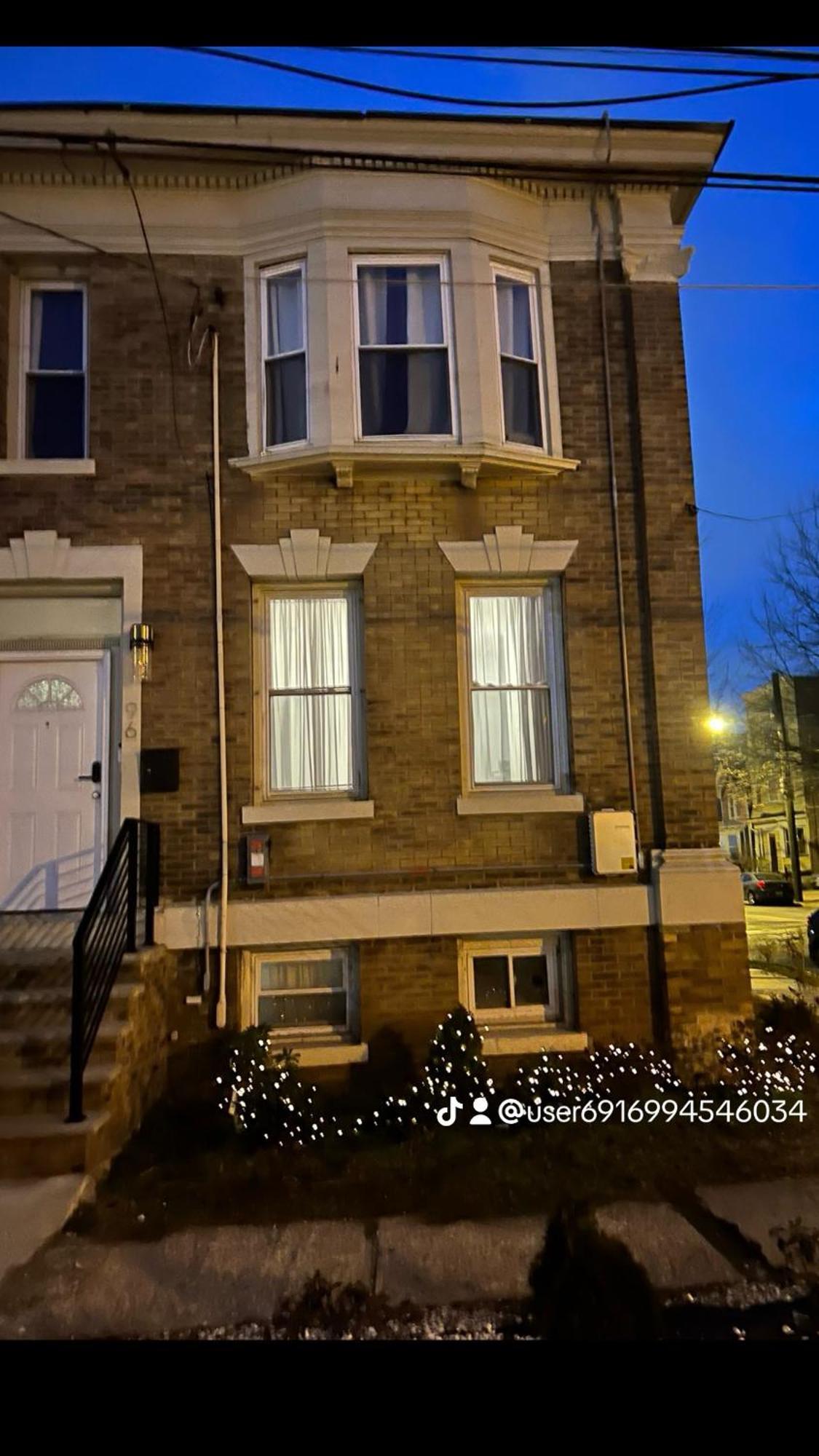 Luxurious Townhouse Near Nyc Holiday home Newark