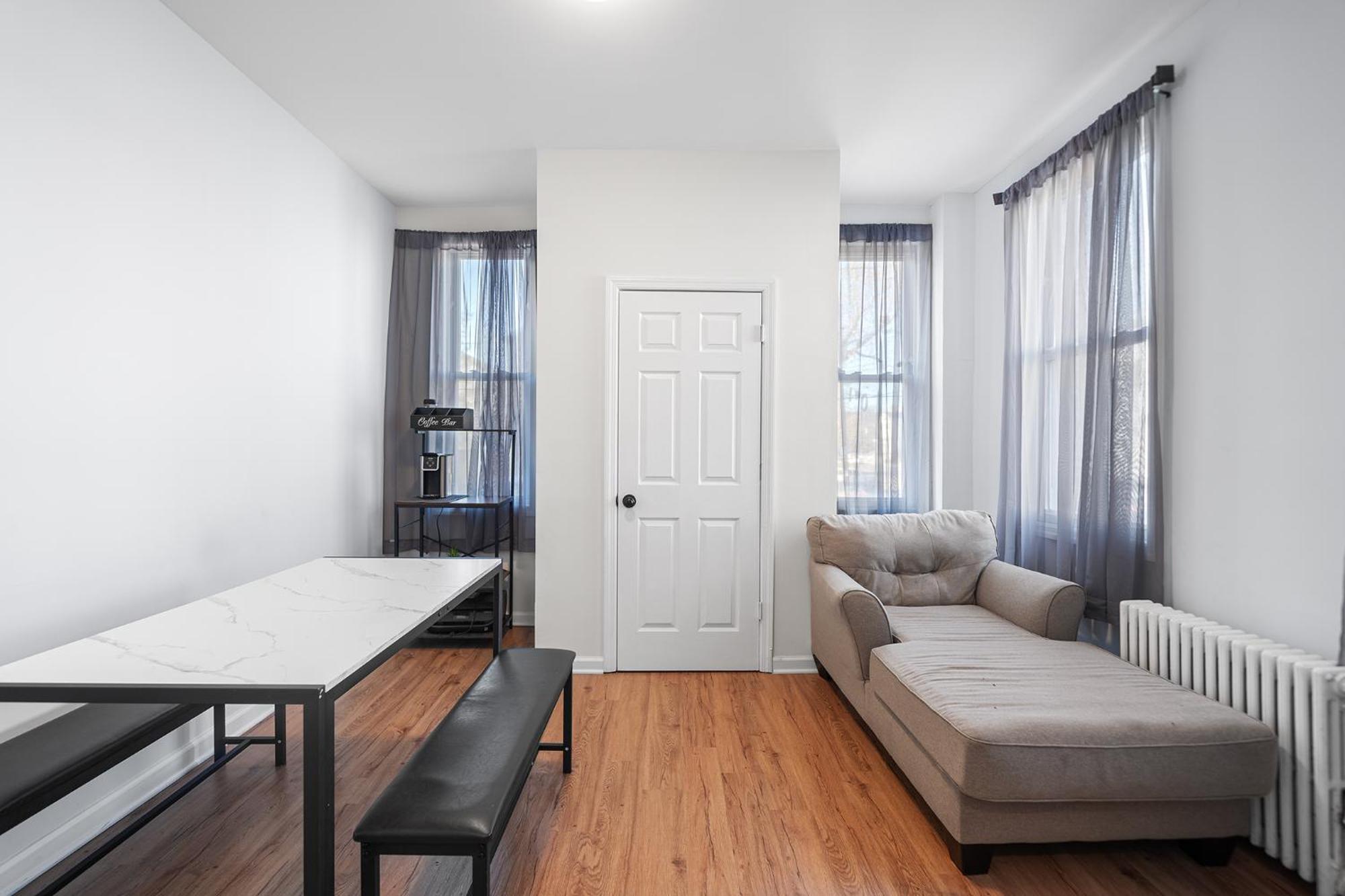 Luxurious Townhouse Near Nyc Newark