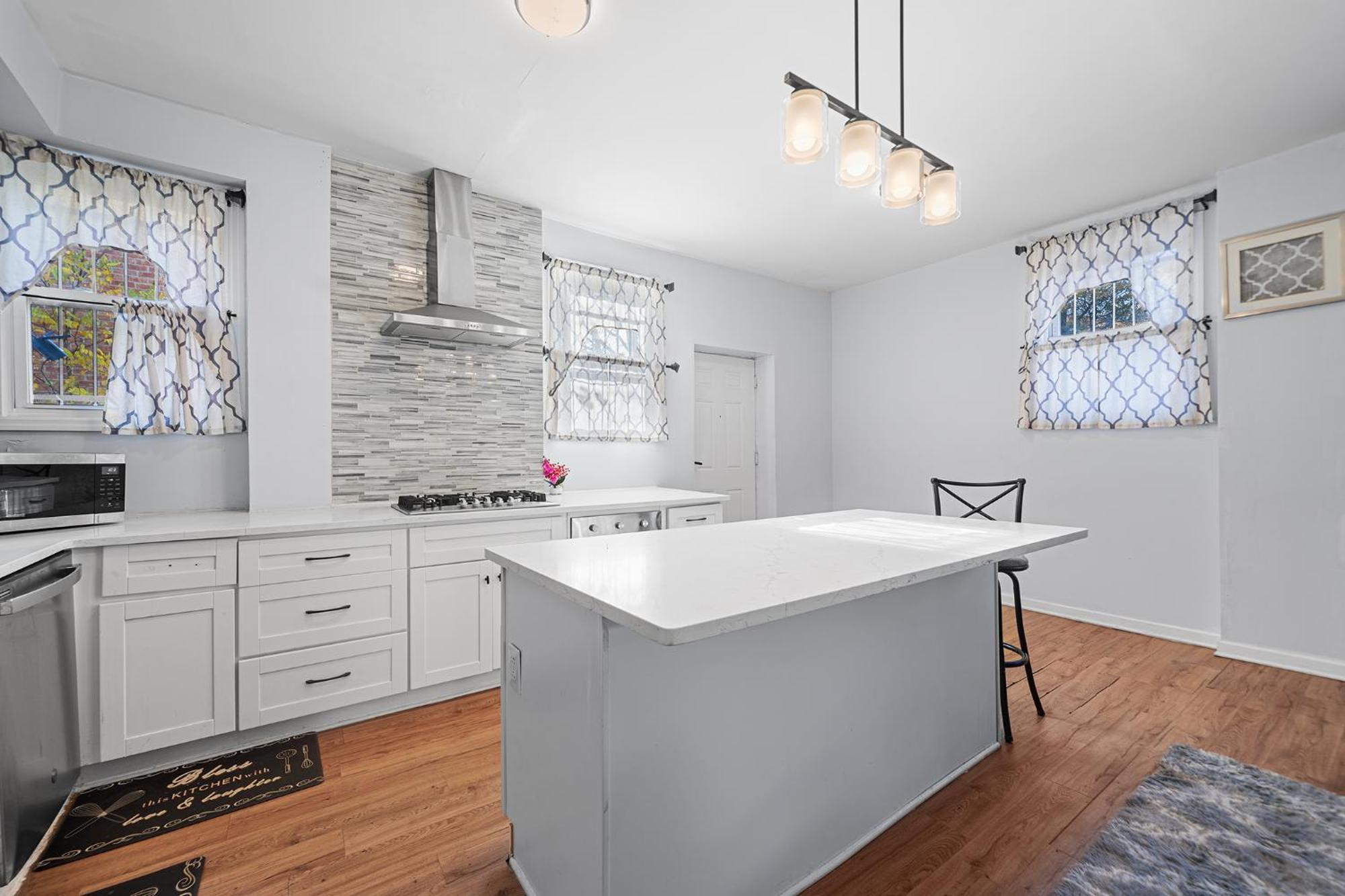 Luxurious Townhouse Near Nyc Newark