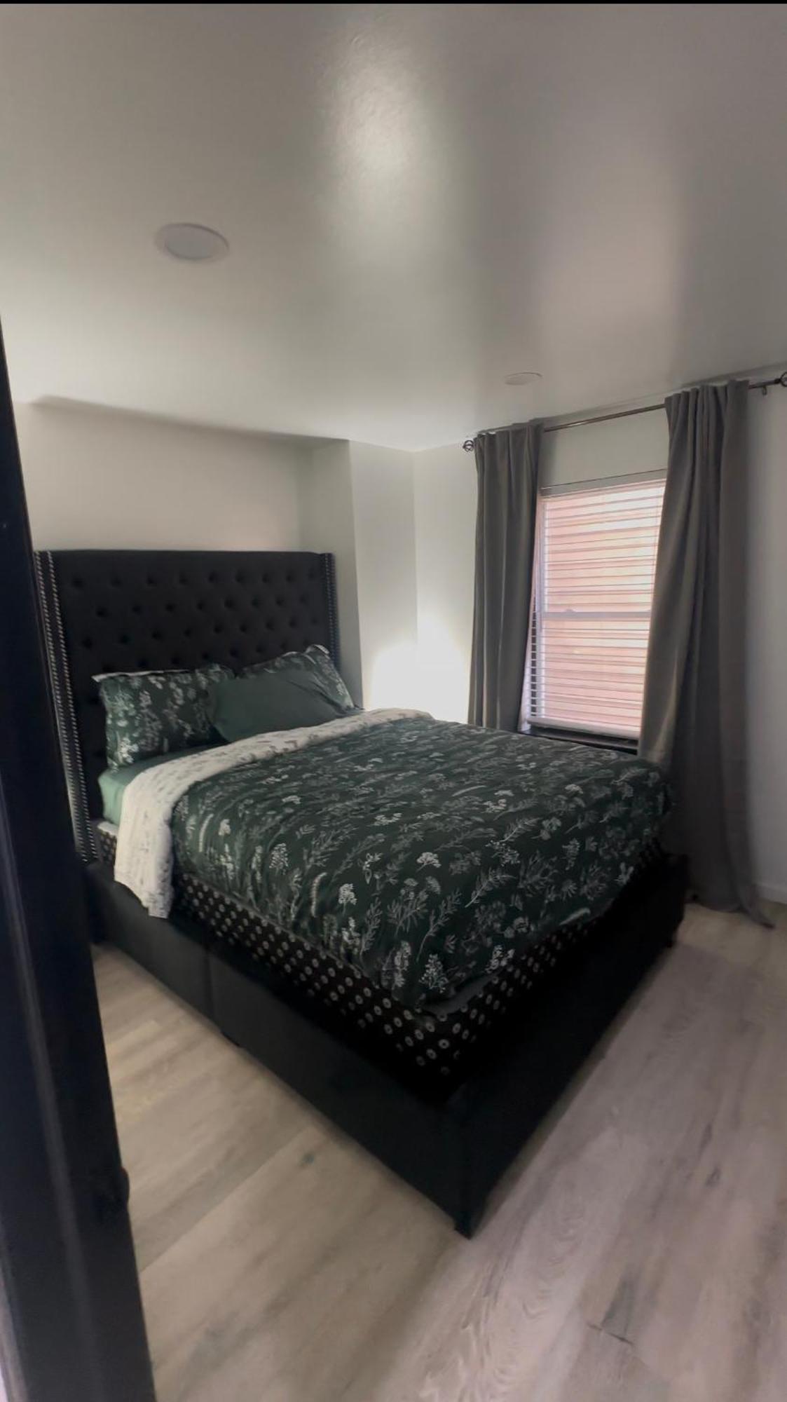 Apartment 5 Beds 3 Baths Near Ewr Nyc Dreammall Metlife Newark