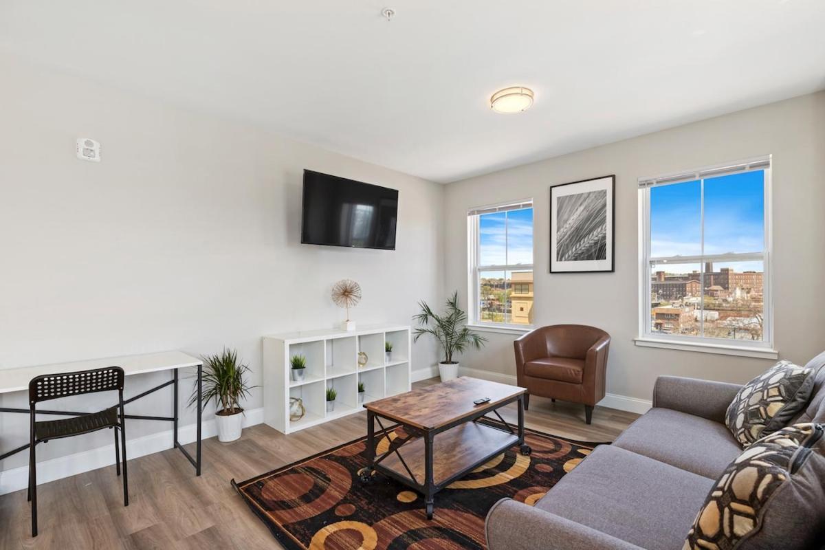 Downtown Nwk 1br- Free Parking Easy Nyc Access * Newark