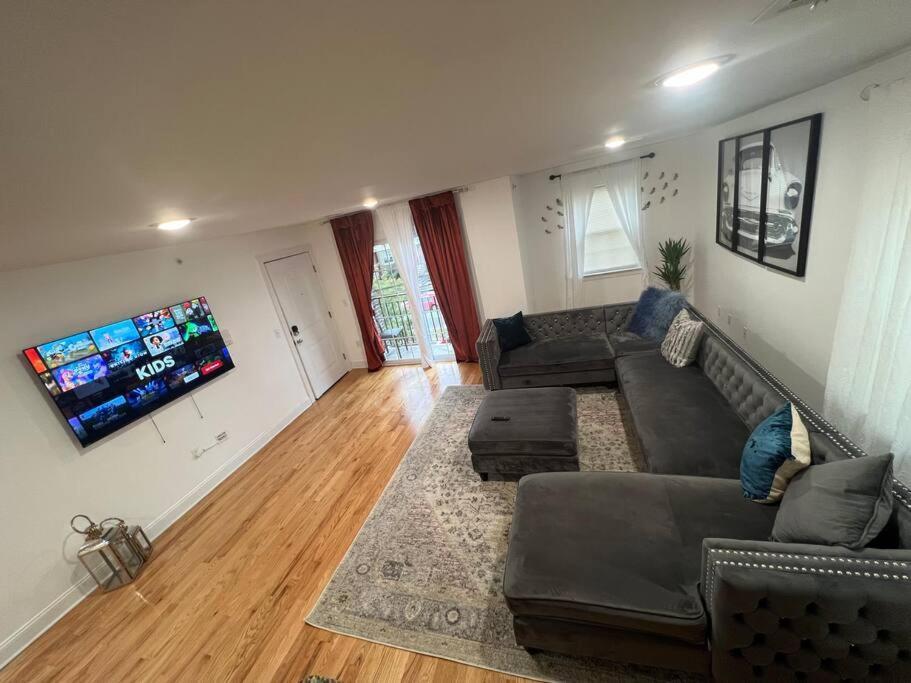 Exuberant 3king 6 Mins Ewr/ Nyc Holiday home *