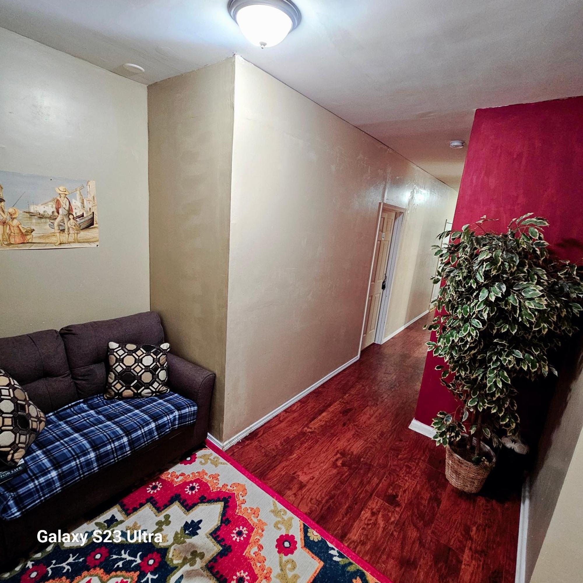 Divine & - 283 Lehigh Ave