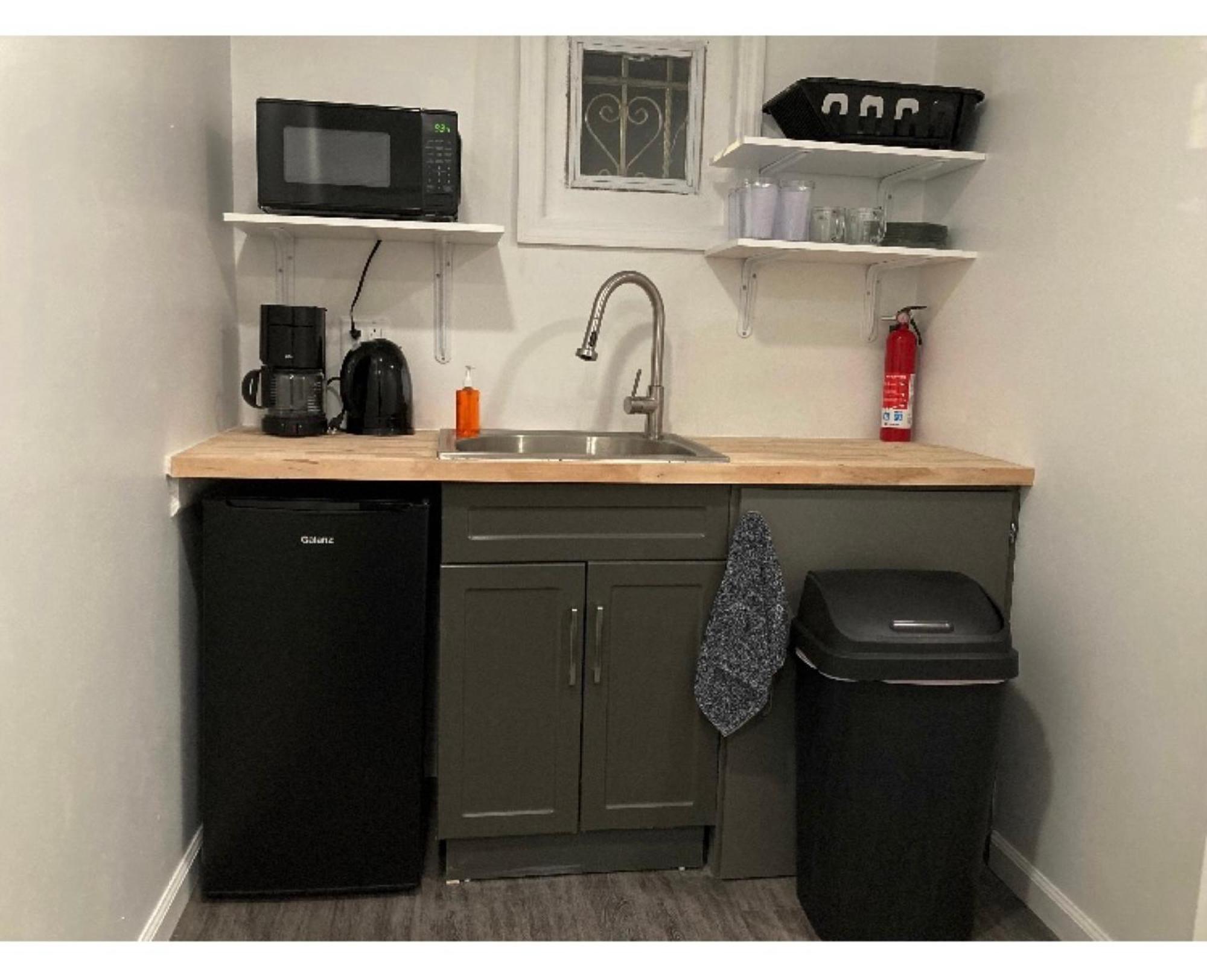 Modern Ironbound With Kitchen-fasttraintonyc-onestoptoairport * Newark