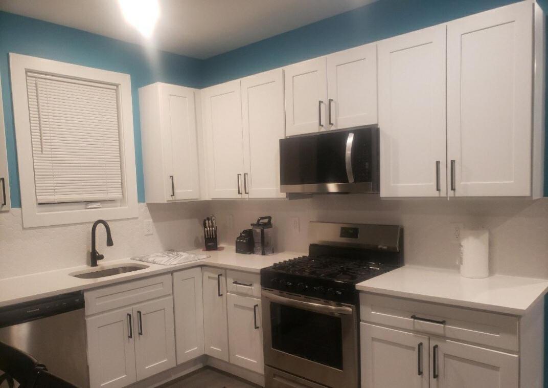 Comfy 3 Bedroom House Apartment Newark