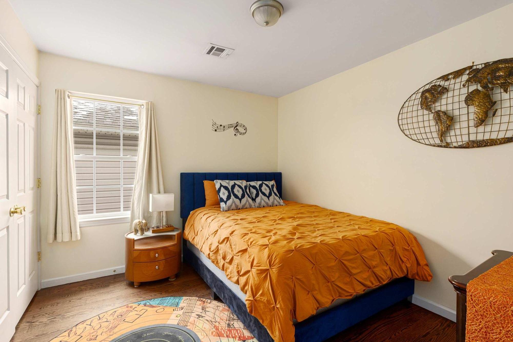 2nd Flr Gated With Gym Near Newark-penn Station Holiday home