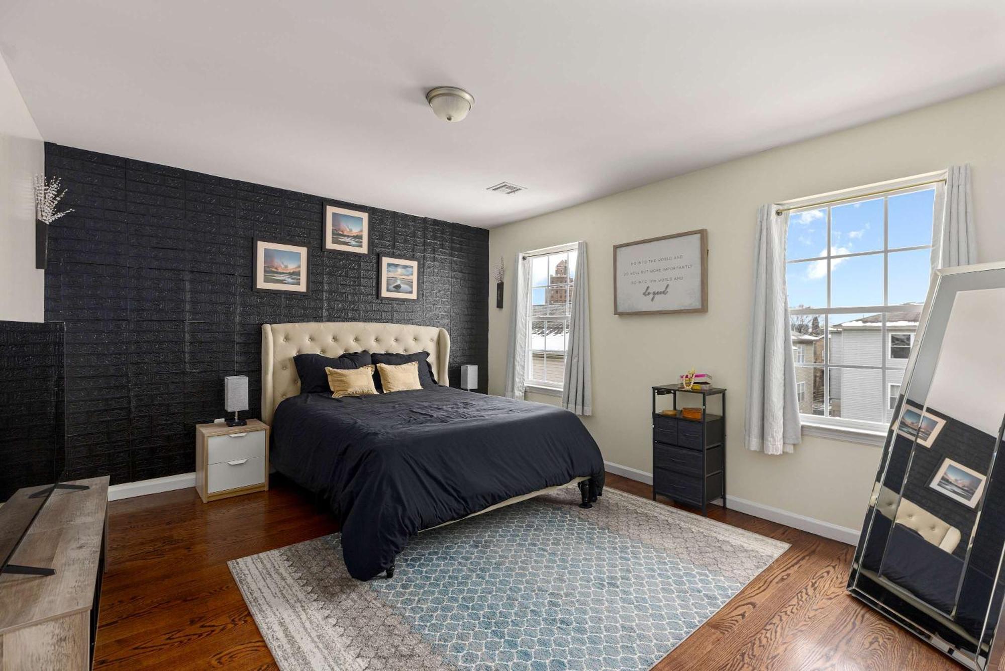 2nd Flr Gated With Gym Near Newark-penn Station Newark