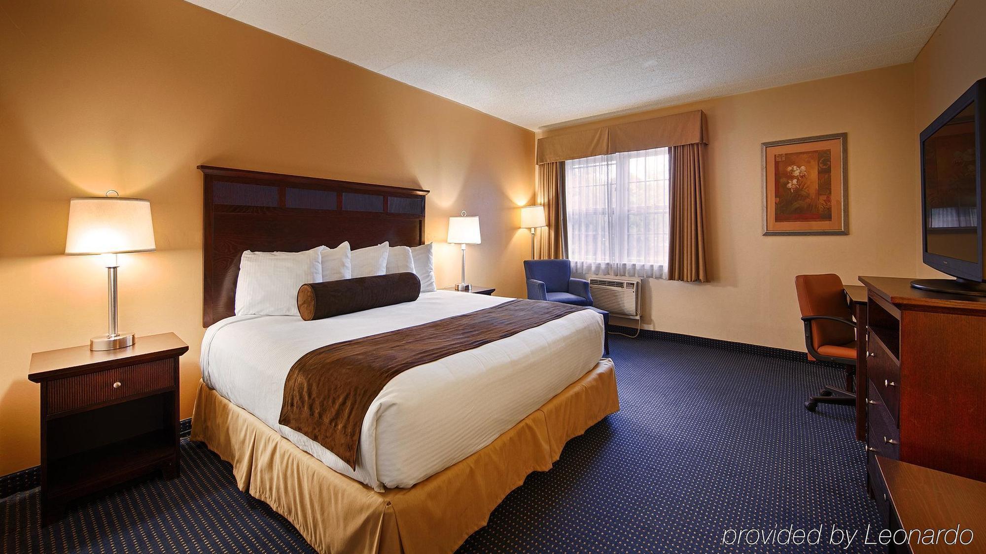 The Avenue 3* Newark