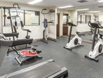 Howard Johnson By Wyndham Airport Newark