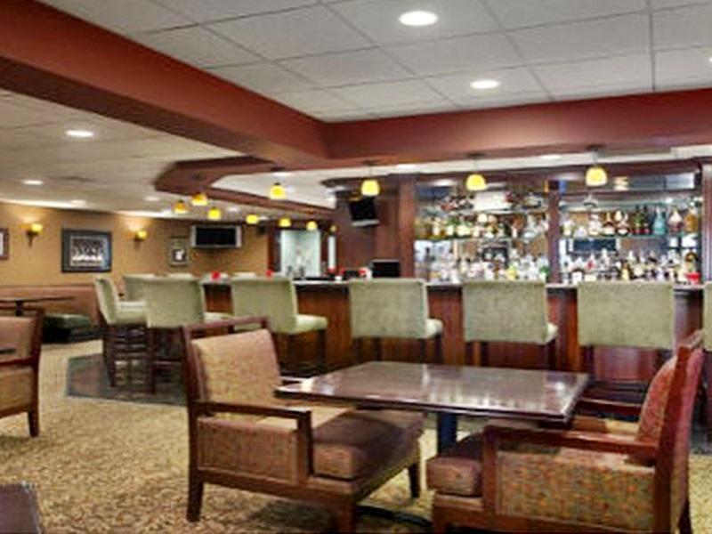 Wyndham Garden Airport 3*