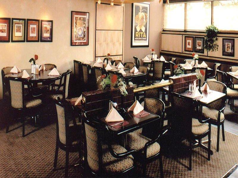 Hotel Hampton Airport