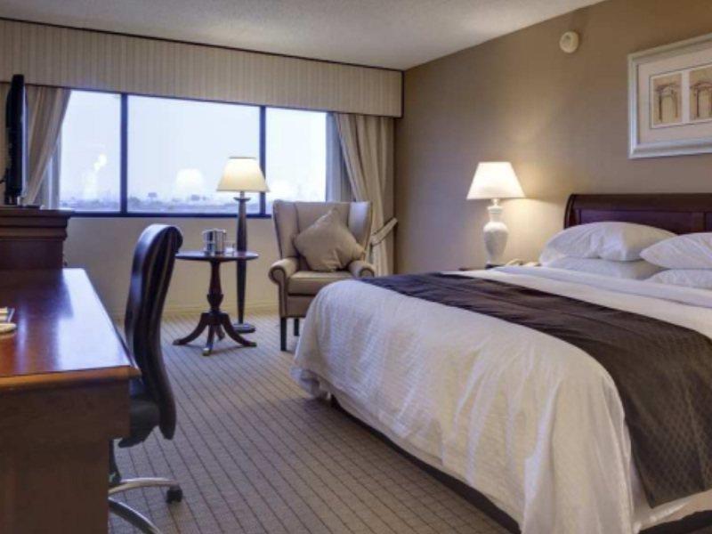 Doubletree By Hilton Airport Newark