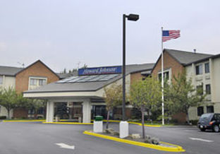 Howard Johnson By Wyndham Airport Hotel