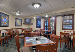 Hotel Howard Johnson By Wyndham Airport Newark