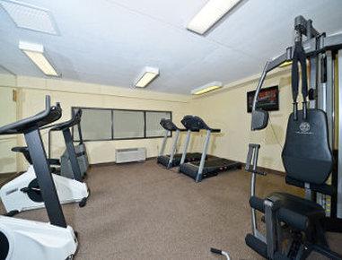 Howard Johnson By Wyndham Airport Hotel Newark