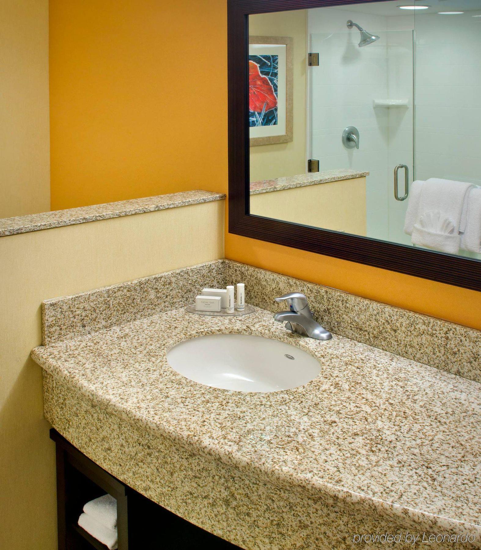 Courtyard By Marriott Downtown 3* Newark