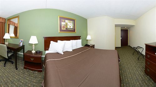 Howard Johnson By Wyndham Airport Hotel Newark
