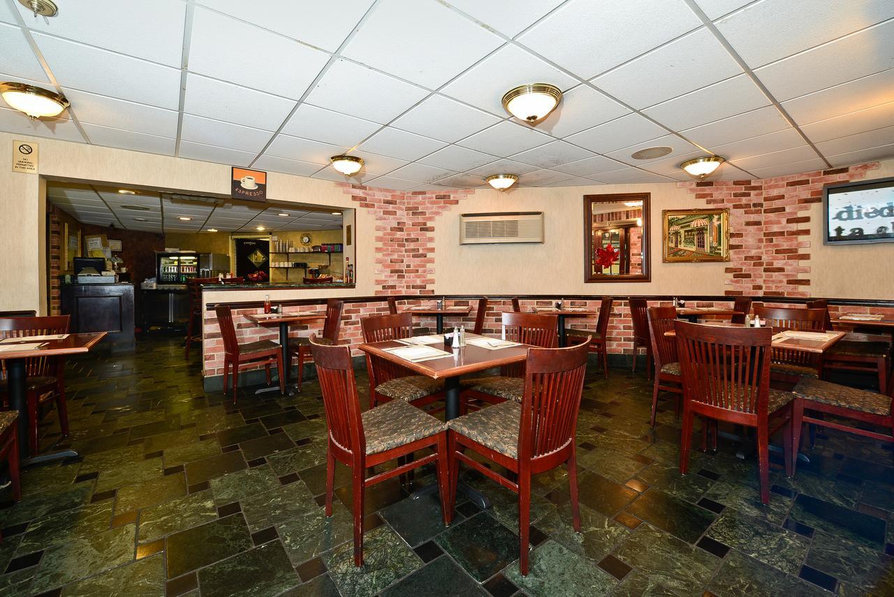 Howard Johnson By Wyndham Airport Hotel 2*