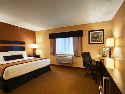 Western Airport West Hotel 3*