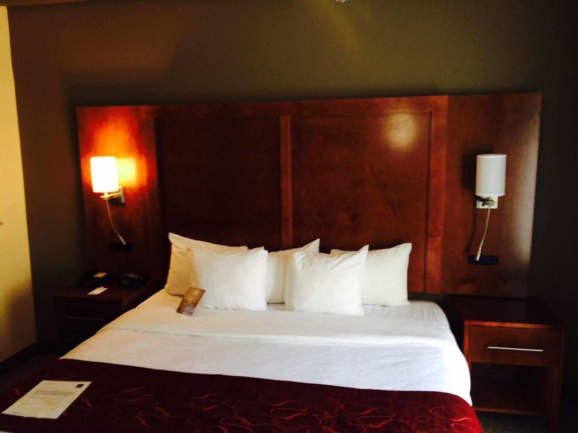 Comfort - Harrison Hotel