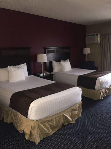 The Avenue 3* Newark