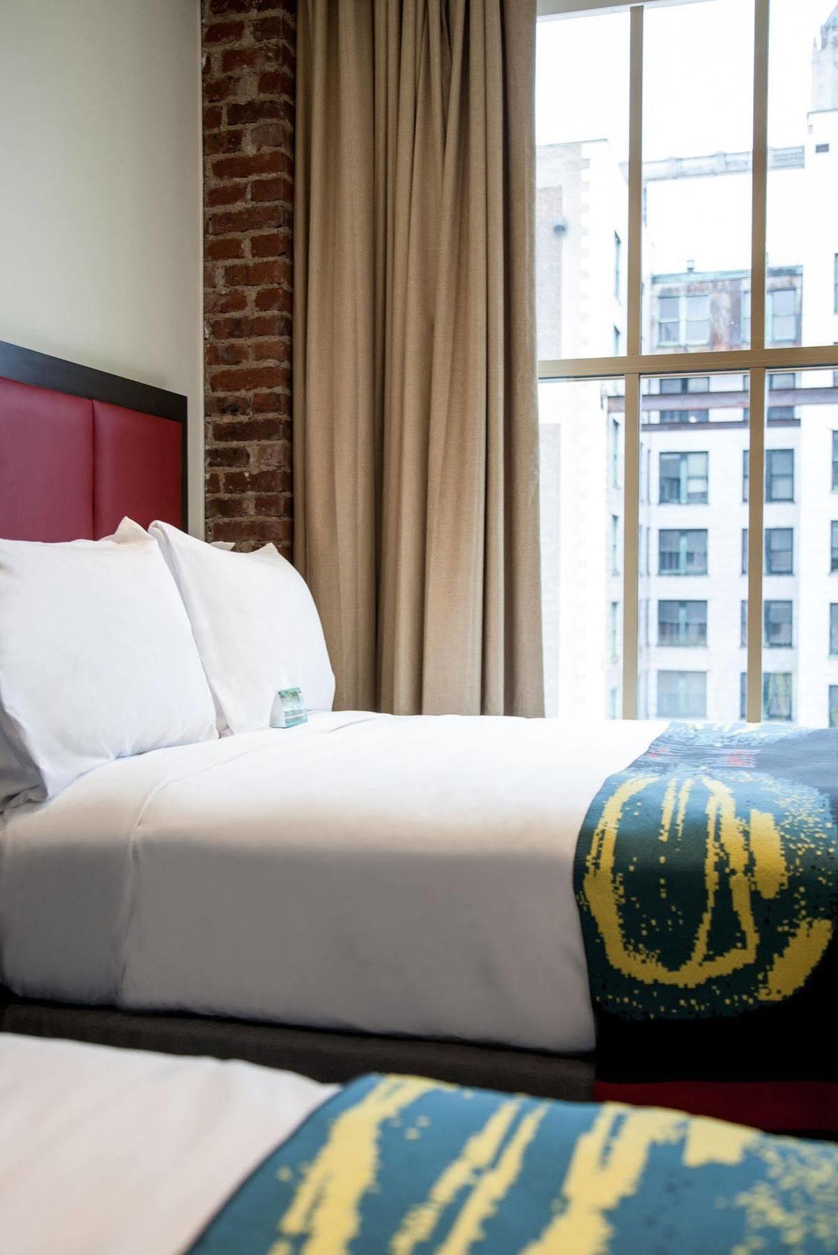 Hotel Indigo Downtown 4*