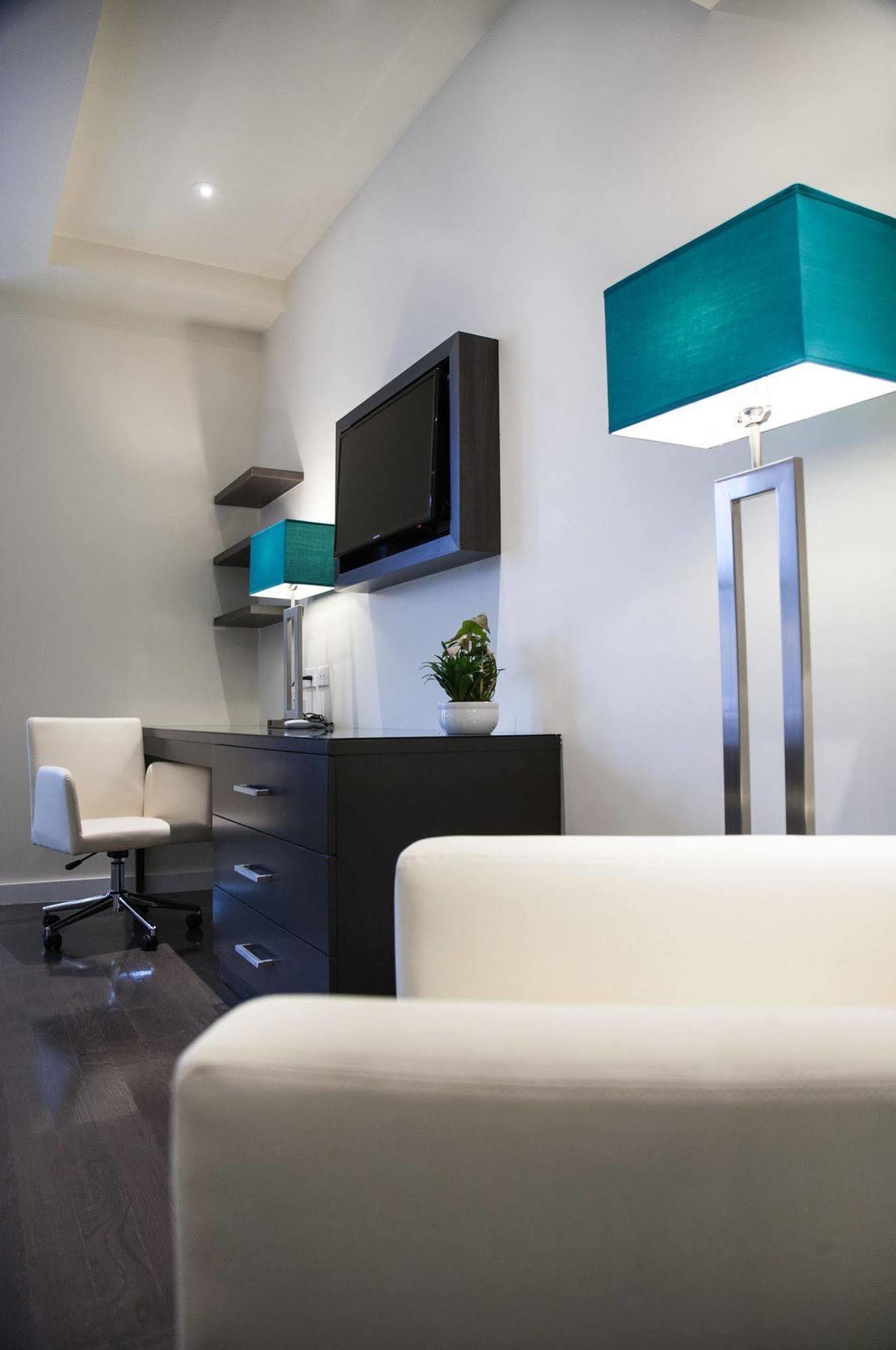 Hotel Indigo Downtown 4*