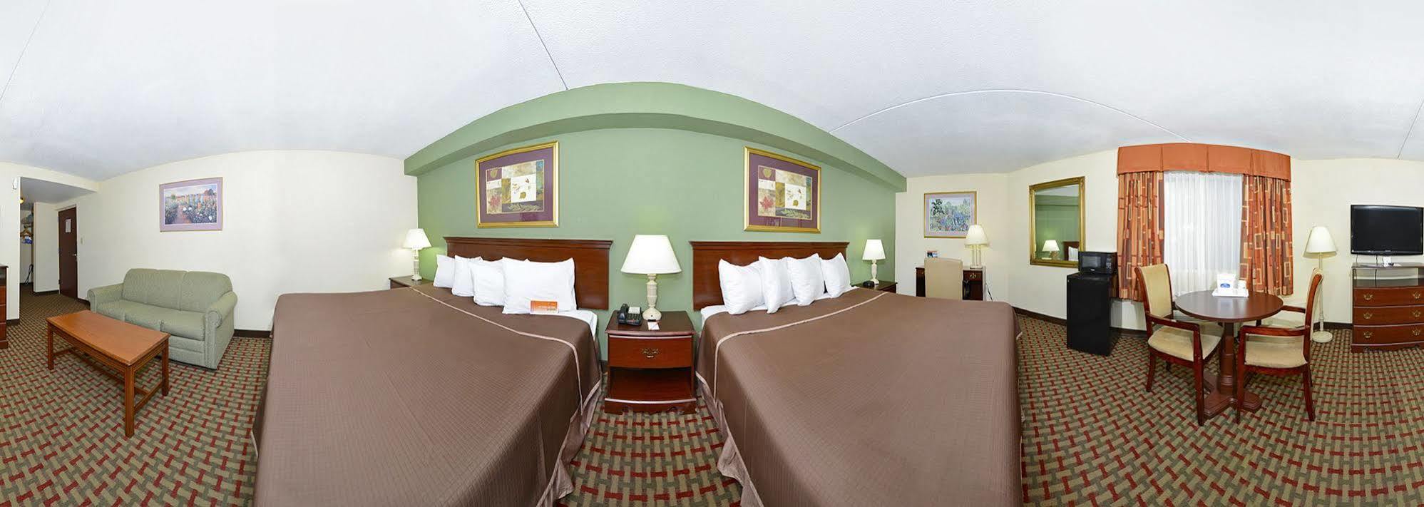 Hotel Howard Johnson By Wyndham Airport Newark
