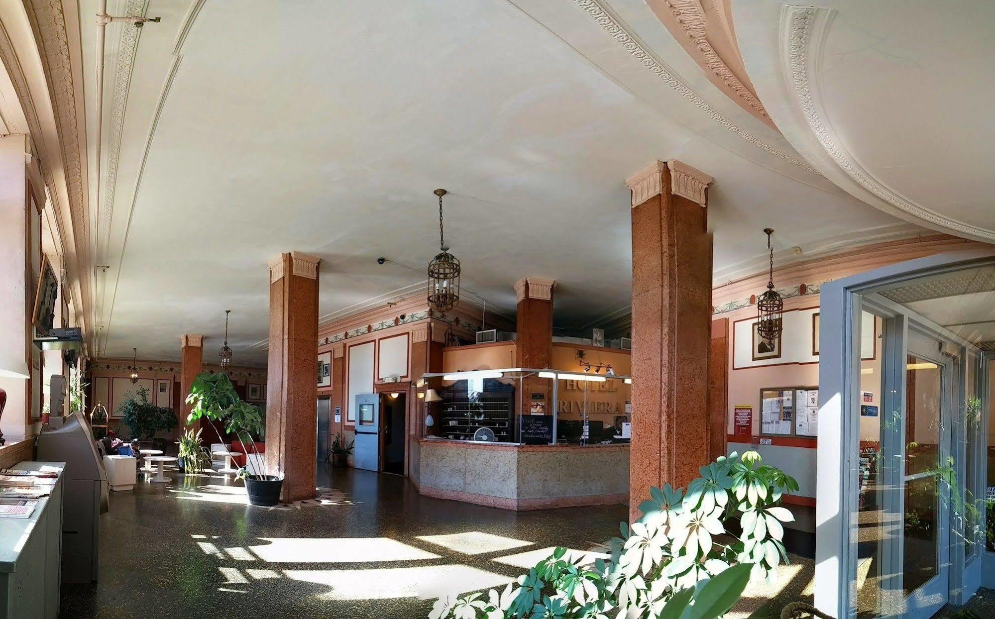 Riviera Hotel