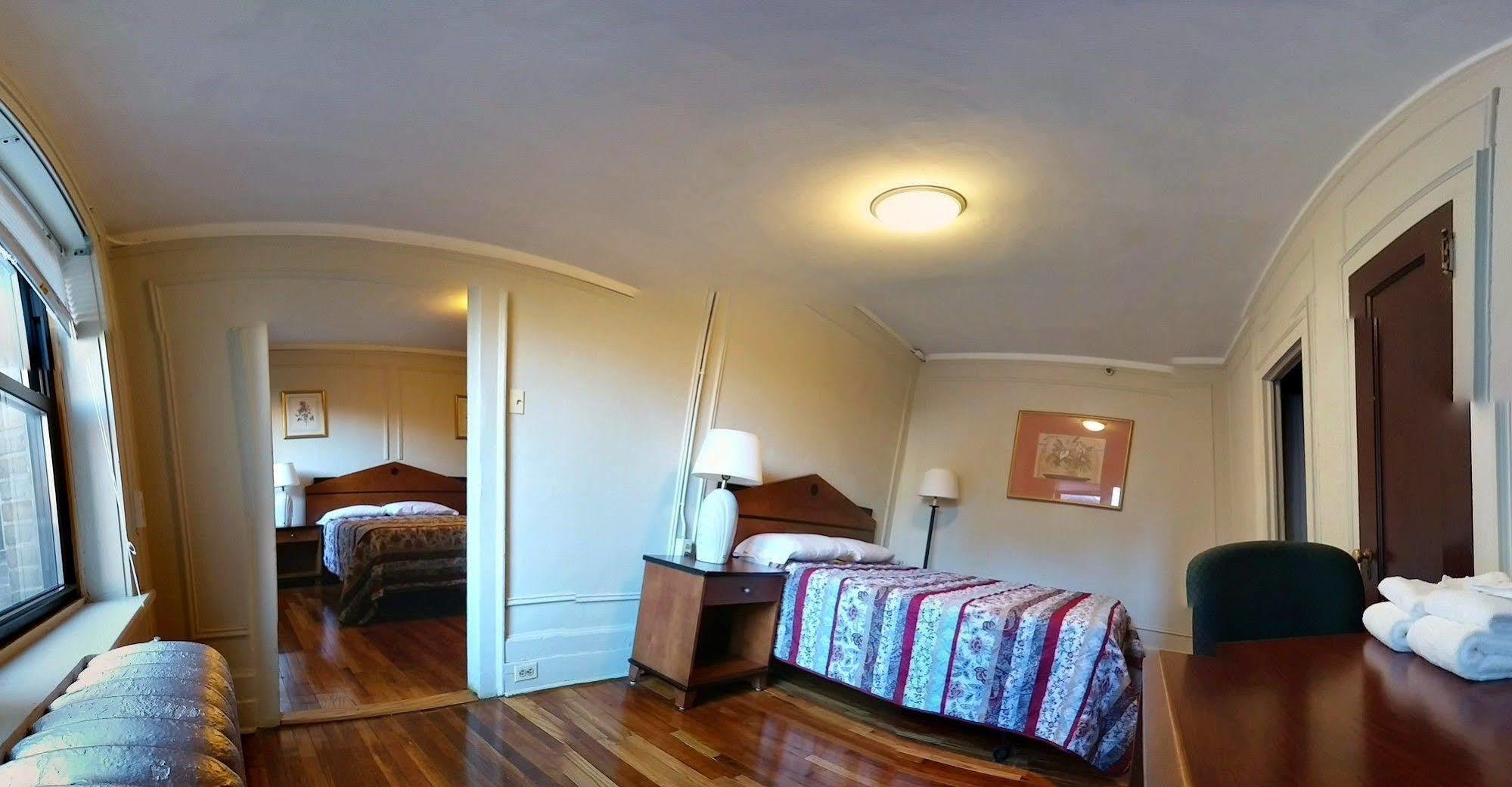 Riviera Hotel