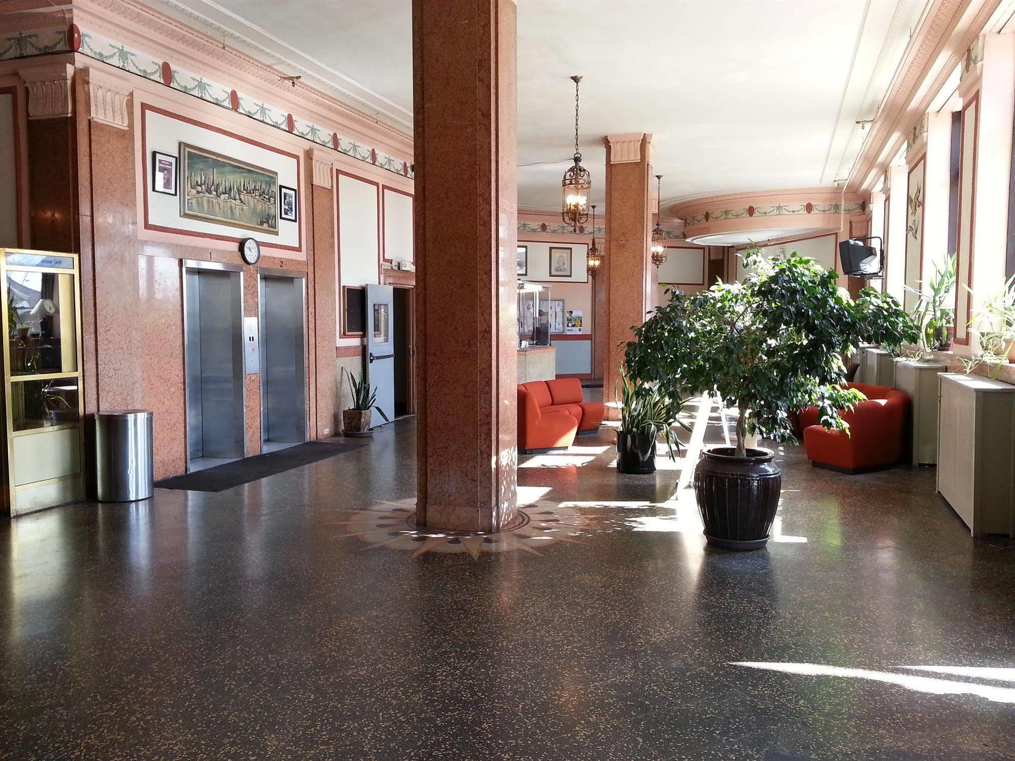 Hotel Riviera *