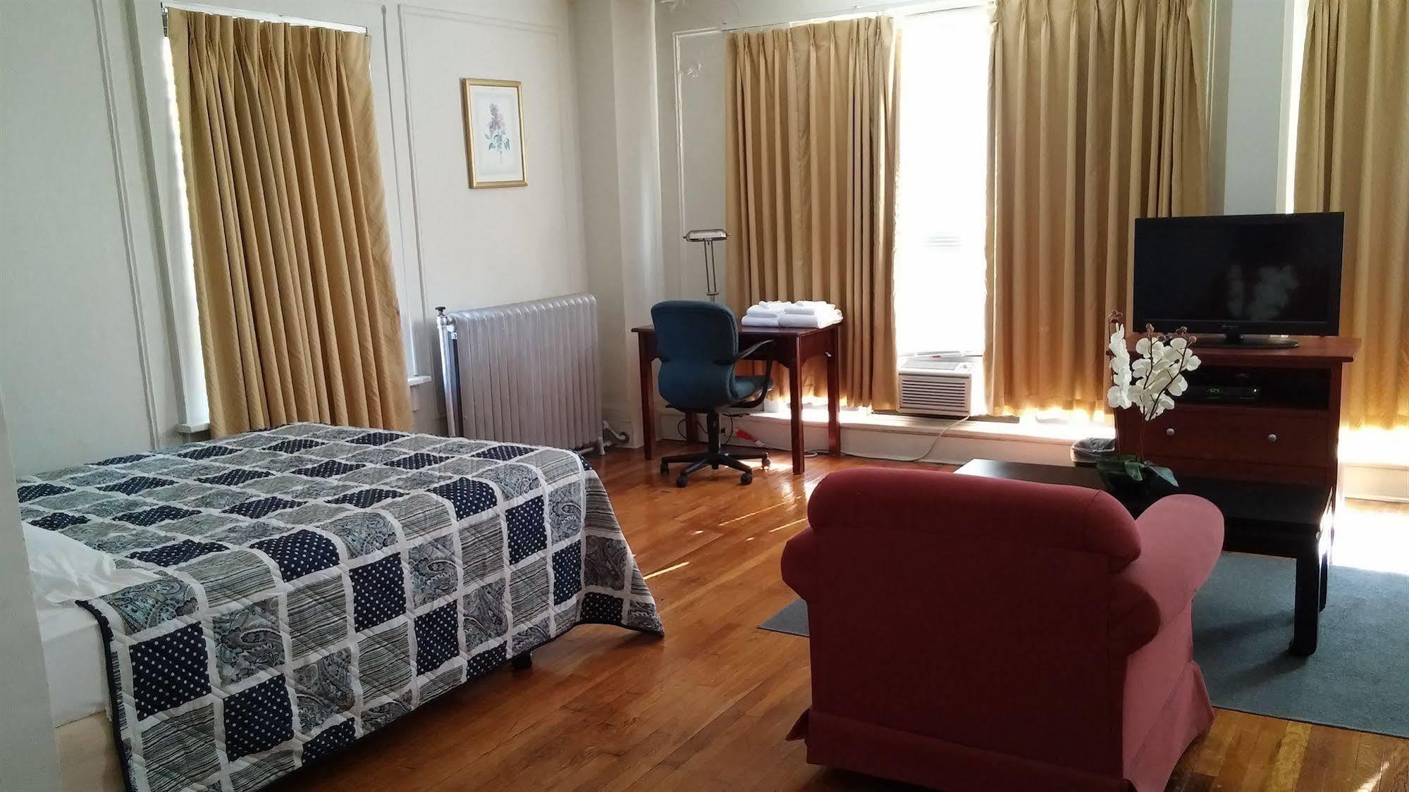 Riviera Newark