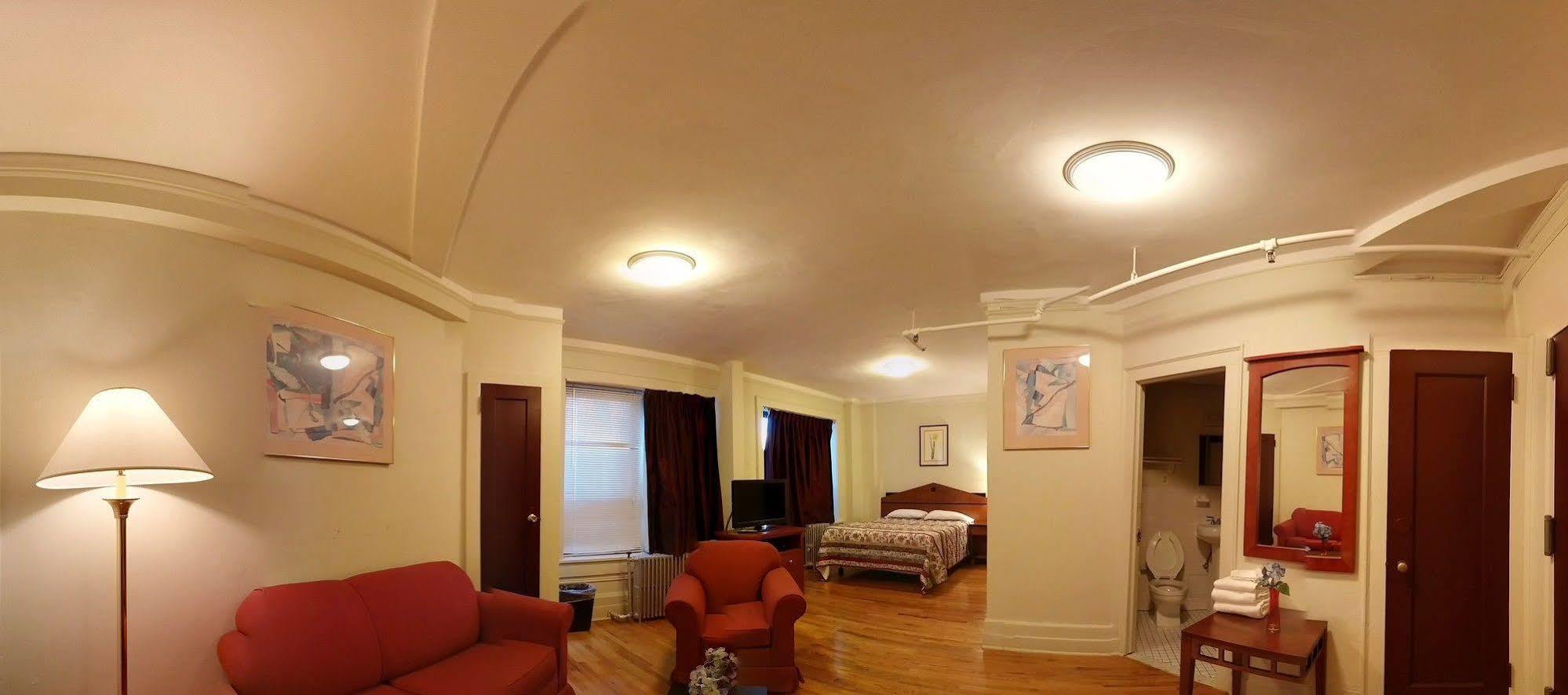 Hotel Riviera Newark