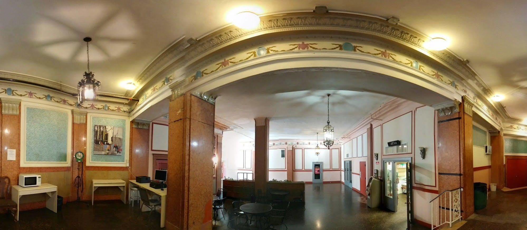 Riviera Newark