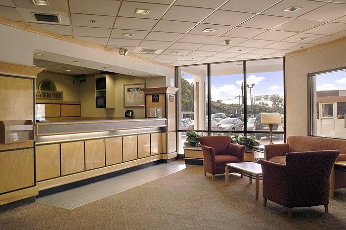 Hampton Airport 3*