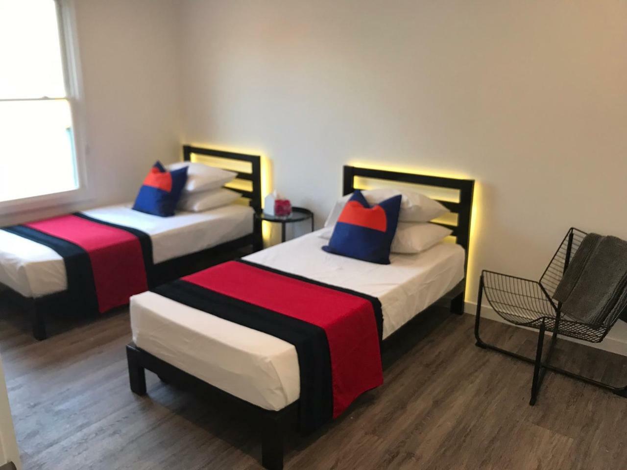 Modern Ironbound With Kitchen-fasttraintonyc-onestoptoairport *