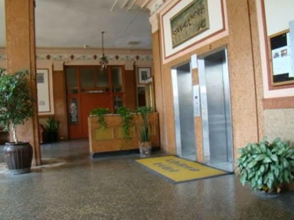 Riviera Hotel