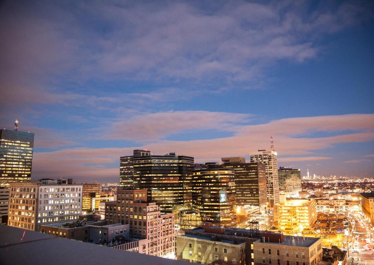 Indigo Downtown Hotel 4*