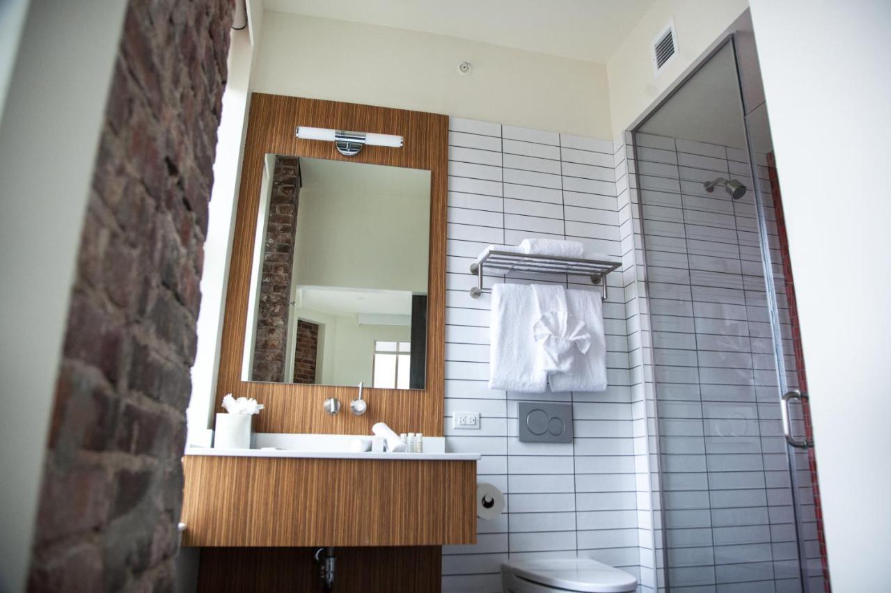 Indigo Downtown 4*