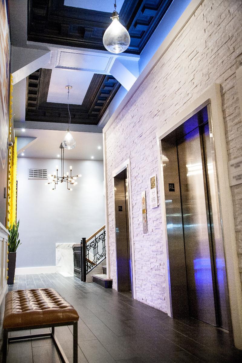 Indigo Downtown 4*