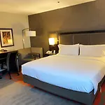 Hampton Inn Newark Airport
