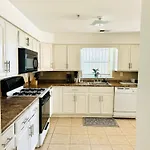 Cozy Evergreen Apartment By Newark Airport