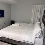 Exclusive Spacious 2 Kings Bed By Ewr Nyc