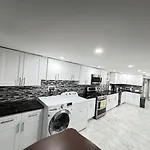 2-Bedroom Sleeps 6 Stay Near Ewr & American Dream