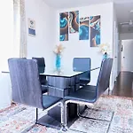 Beautifully Designed & Spacious Apartment In Newark 10Mins From Ewr Airport, Close To Nyc And Beth Israel Hospital